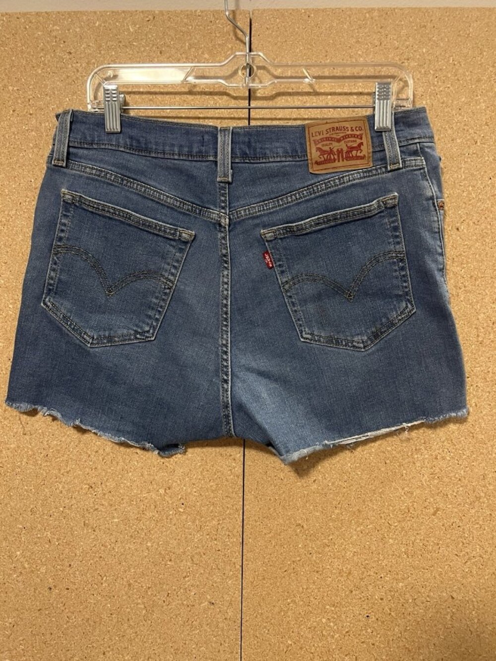Levi's Women’s High-Rise Denim Shorts size 32 Stretch - Picture 2 of 11
